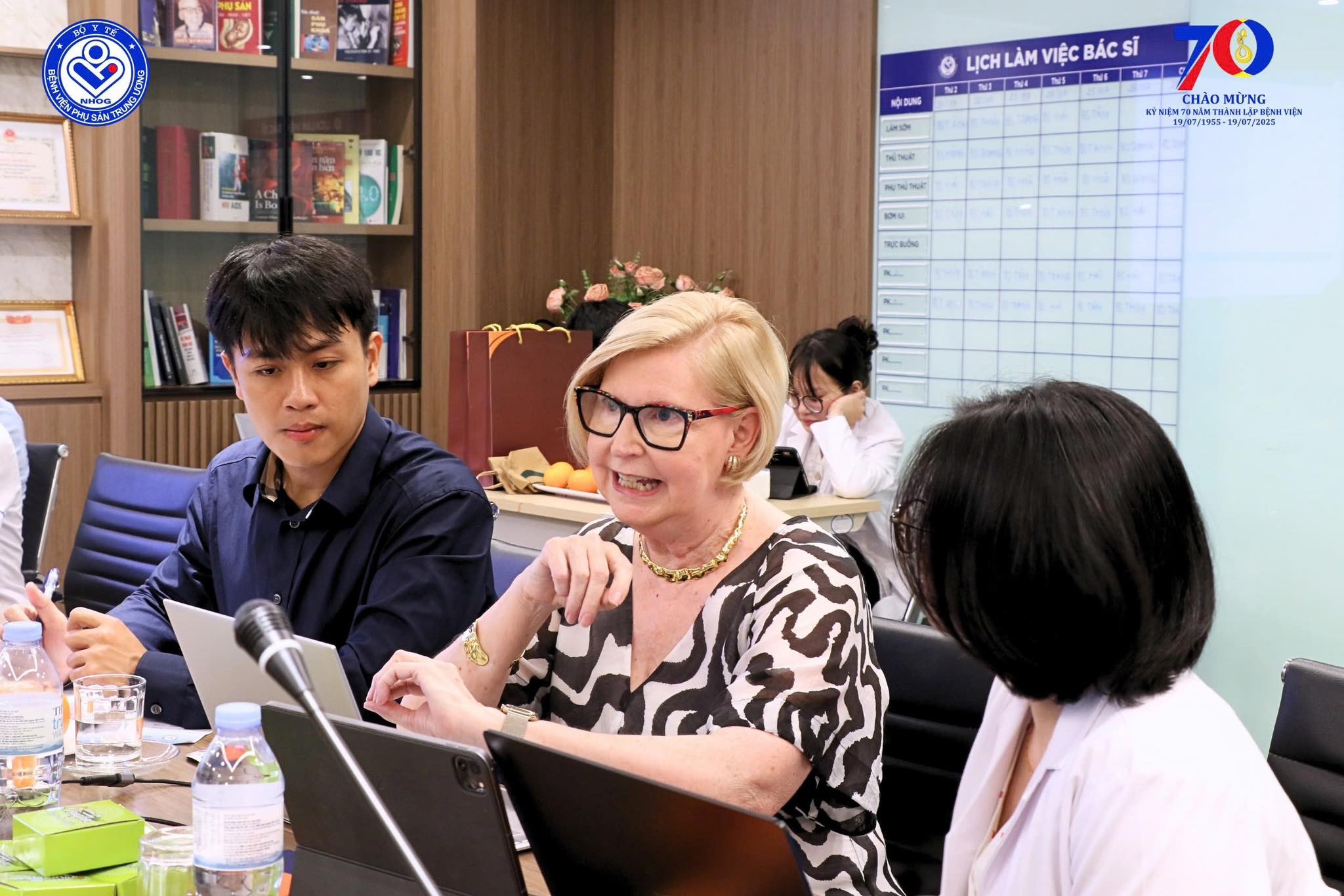 Bệnh viện Phụ sản trung ương đón đoàn chuyên gia quốc tế giám sát, đánh giá nội bộ 
