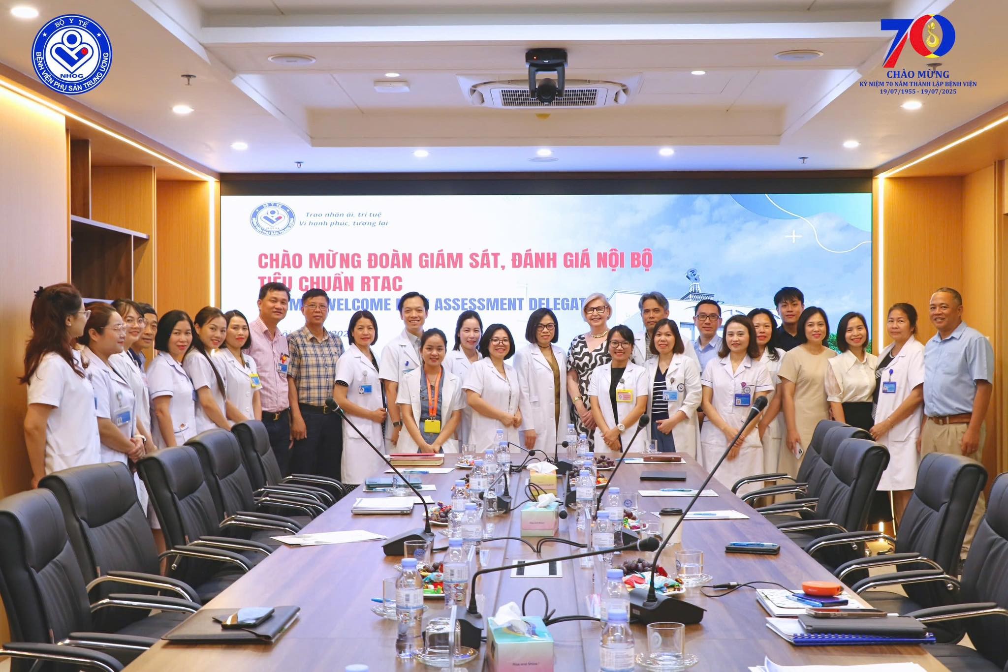 Bệnh viện Phụ sản trung ương đón đoàn chuyên gia quốc tế giám sát, đánh giá nội bộ 