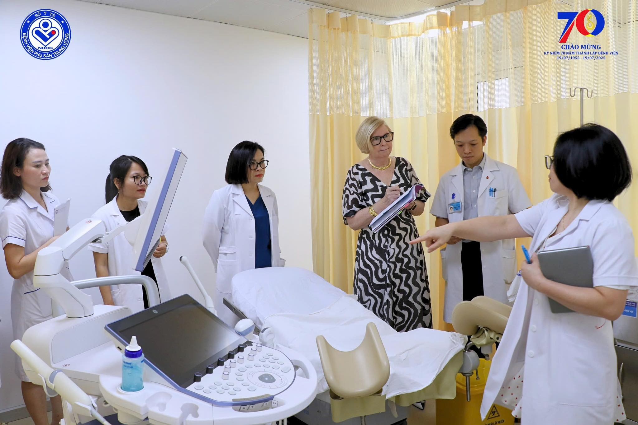 Bệnh viện Phụ sản trung ương đón đoàn chuyên gia quốc tế giám sát, đánh giá nội bộ 