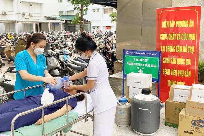 Diễn tập phòng cháy chữa cháy tại Trung tâm Hỗ trợ sinh sản Quốc gia Diễn tập phòng cháy chữa cháy tại Trung tâm Hỗ trợ sinh sản Quốc gia