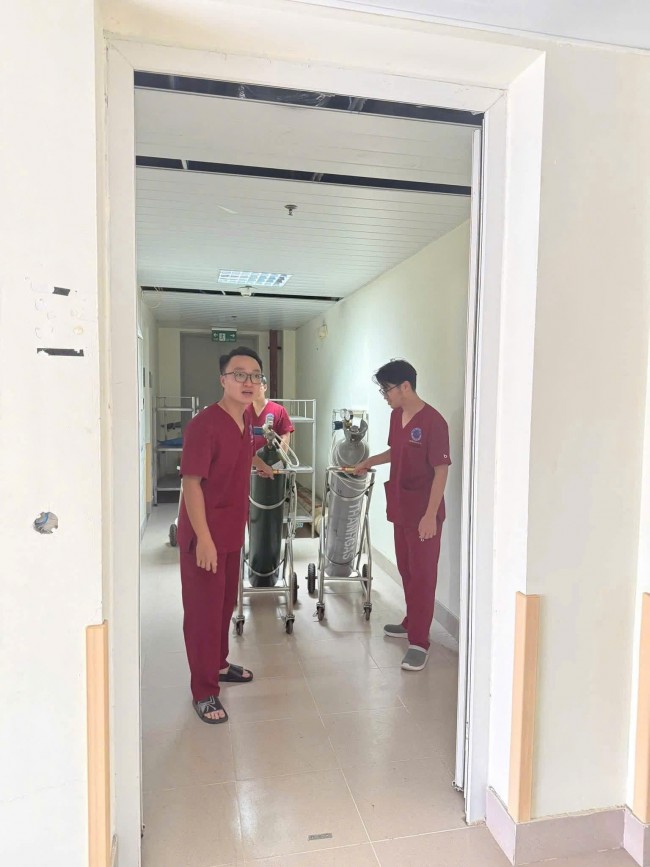 Buổi tập huấn xử lý rò rỉ khí và Nito lỏng tại Trung tâm Hỗ trợ sinh sản Quốc Gia